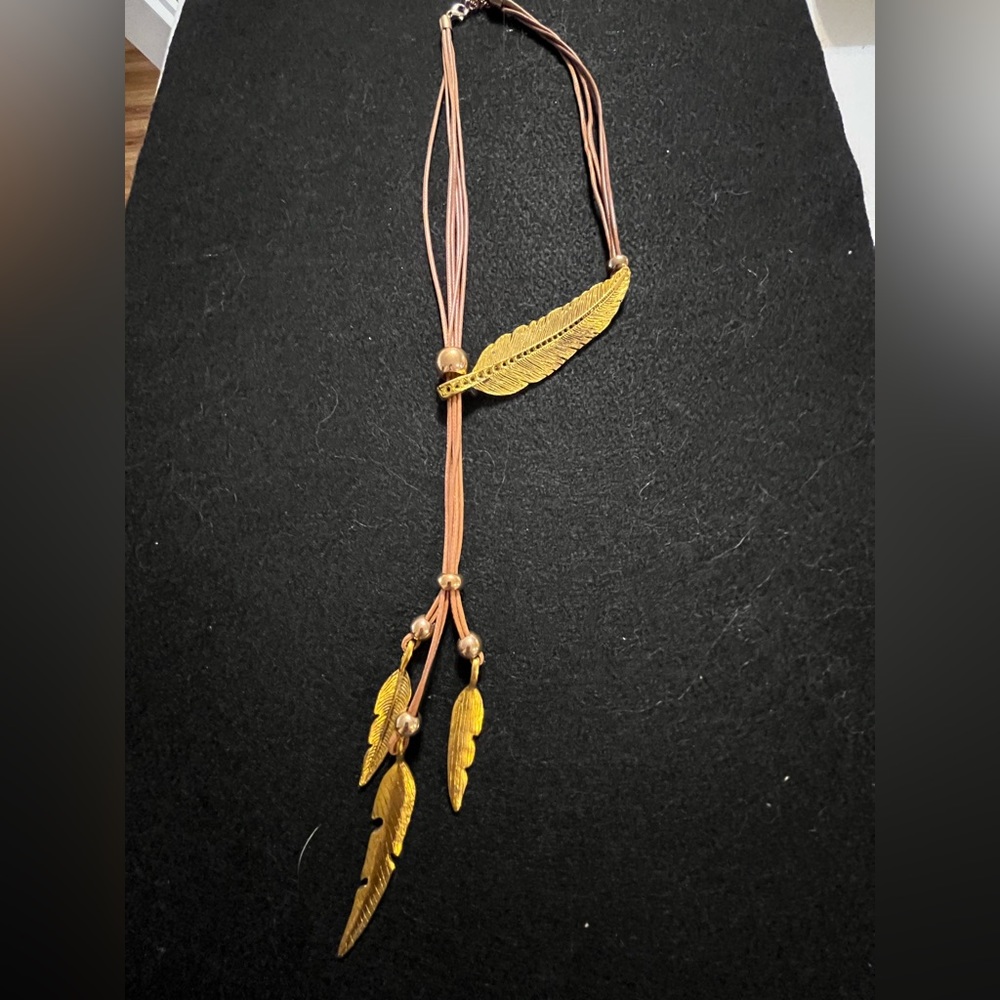 Necklace adjustable